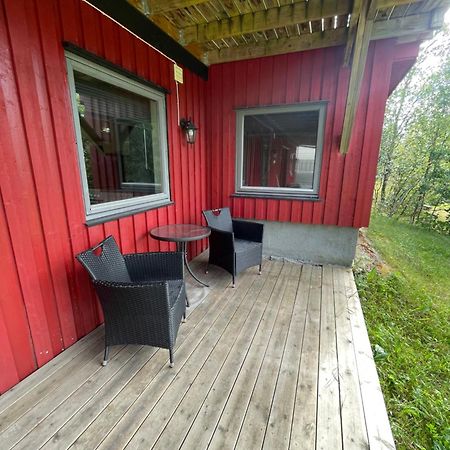 Sentral Og Romslig Leilighet Naert Senja Finnsnes Exterior foto